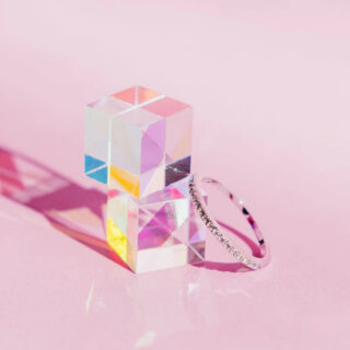 Cube prisme en verre à six faces